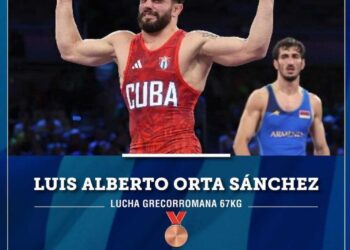 Radio Havana Cuba | Cuban president highlights Olympic Bronze medal of wrestler Luis Orta