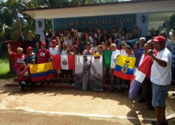Radio Havana Cuba | Latin American and Caribbean Brigade pays tribute to Fidel Castro