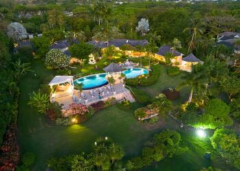 Rental Escapes Offering Caribbean and Mexico Luxury Villa Discounts
