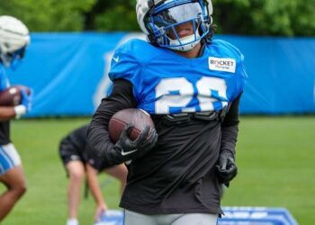 Reports: RB Jahmyr Gibbs, two other Lions sustain injuries