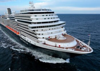 Savings and more with Holland America Line’s Labor Day Sale