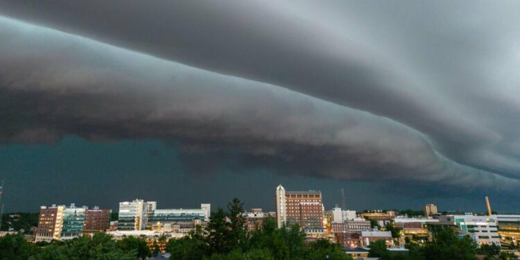Severe thunderstorm watch issued for Omaha