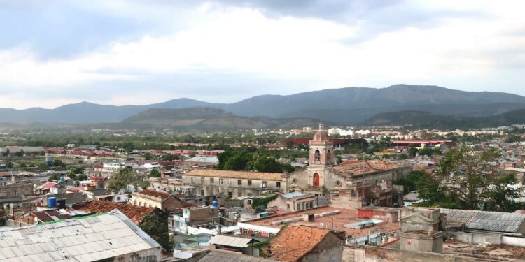 Tampa karaoke party will help send food and aid to Cuba | Tampa