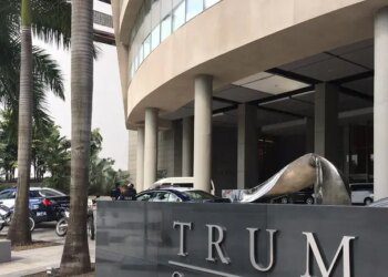 The bizarre battle for control of Trump's Panama hotel | Univision News