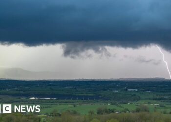 Thunderstorm and heavy rain warning for NI
