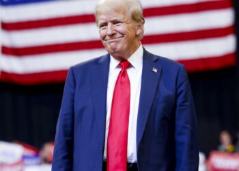 Trump blasts ‘Comrade Kamala,’ says Democrat’s economic policies will make America communistÂ