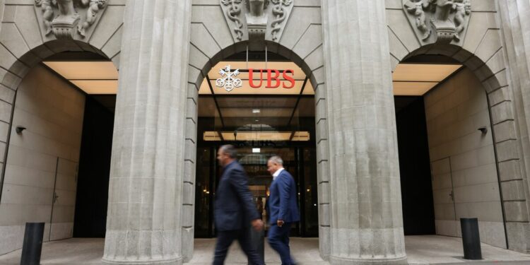 UBS steigt in Debt-Swap-Markt ein, den die Credit Suisse prägte