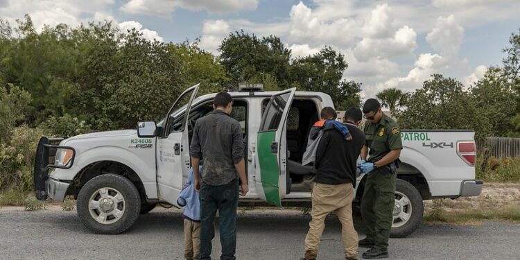 US Halts Sponsored Migrants from Cuba, Haiti, Nicaragua and Venezuela; Suspects Fraud