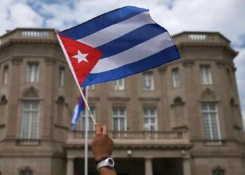 US expels half Cuba's diplomats over sonic "attacks" | Univision News