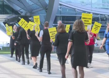 United Airlines flight attendants in Colorado vote to strike