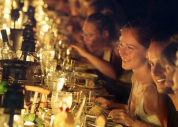 Vacation Destinations Embrace The Surging Popularity Of Dinner Parties