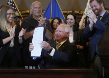 'West Coast wannabe': Republicans seek to tie Walz to California