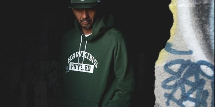 Le designer guadeloupéen Bisso crée des sneakers aux couleurs de la Guadeloupe, bientôt commercialisées par une grande marque américaine