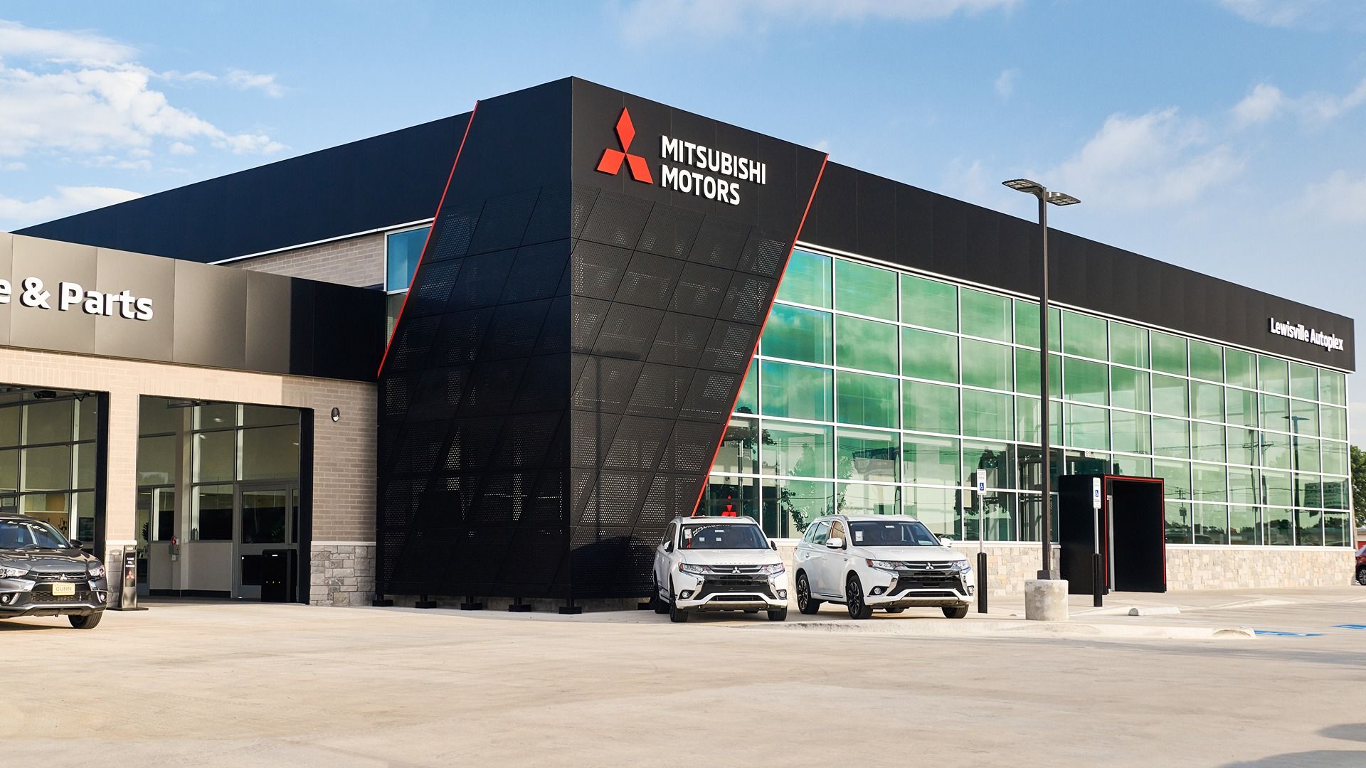 Mitsubishi dealership 