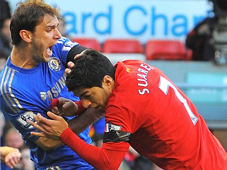 Suarez bit the arm of Chelsea defender Branislav Ivanovic (Getty Images)