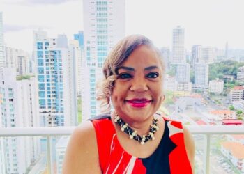 A boomer from Texas retired in Panama for the low cost of living and lifestyle. She says it feels like 'Christmas every day.'