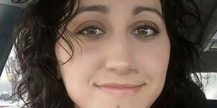 Colorado mom drugged, fatally shot and stabbed 2 of her kids before fleeing to U.K., prosecutors say