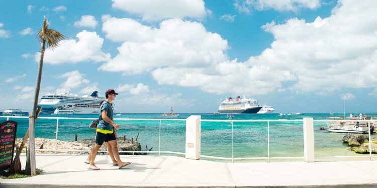 Cruise ship operators warn Cayman could be bypassed without berthing facilities