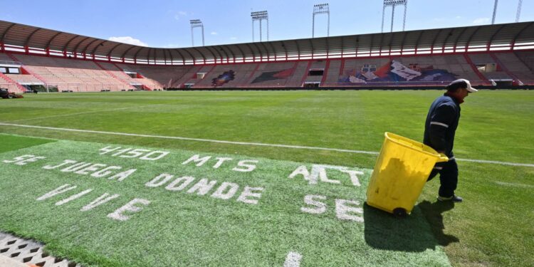 Bolivia, altitude and 1,840 steps up from La Paz to their new home 4,150m above sea level