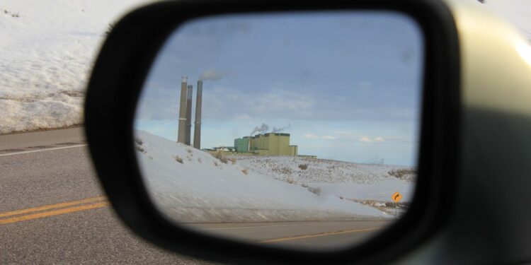 Colorado electrical coops land $1.1 billion in federal grants to help transition to clean energy