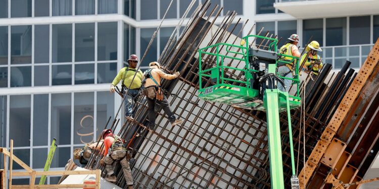 Surge of foreign-born workers remake American jobs market