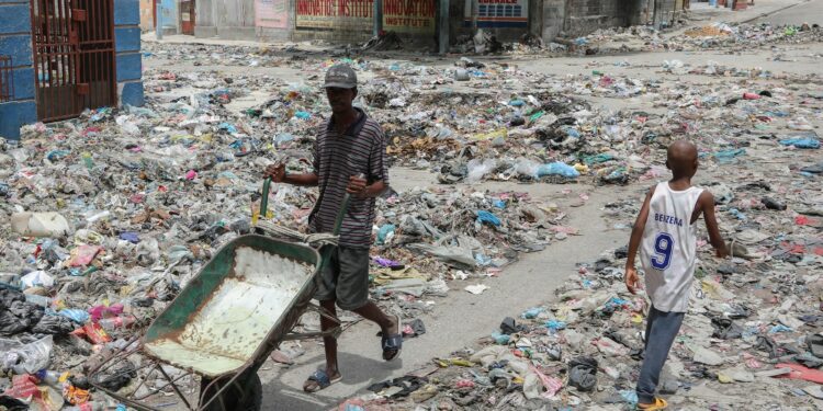 Blinken visits Dominican Republic as talks with president focus on economy and Haiti