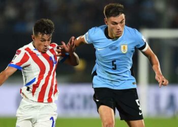 New Manchester United signing Manuel Ugarte puts in combative performance for Uruguay