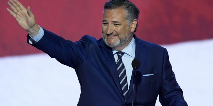 Ted Cruz Claims Mexico 'Aiding' Cartels to Traffic Migrants