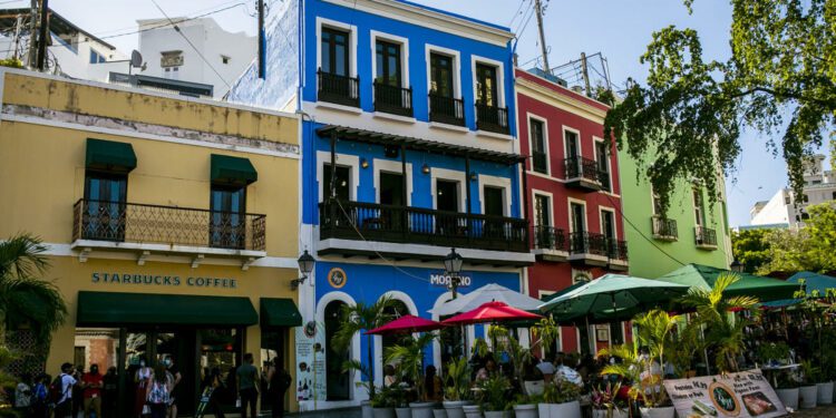 Nearly half of Puerto Rican adults are financially insecure, new study shows