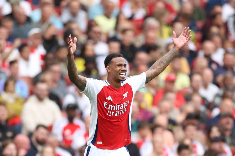 LONDON, ENGLAND - AUGUST 31: Gabriel Magalhaes of Arsenal reacts during the Premier League match between Arsenal FC and Brighton & Hove Albion FC at Emirates Stadium on August 31, 2024 in London, England. (Photo by Ryan Pierse/Getty Images)