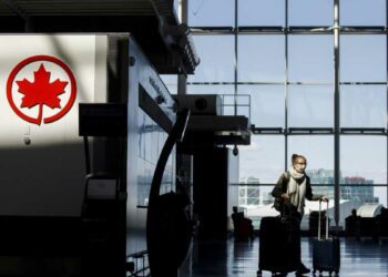 Air Canada readies shutdown as pilot union talks appear deadlocked