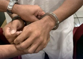 El Salvador: Arrestan a hombre por abusar de joven que buscaba trabajo por internet