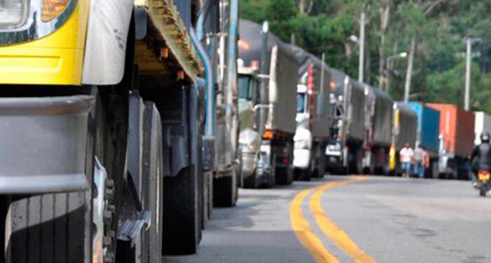 Transportistas convocan a "gran paro nacional" en Honduras
