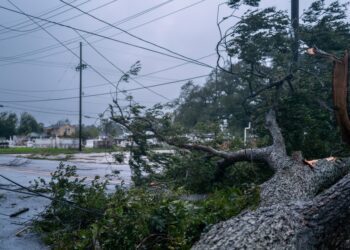 Thousands without power as severe rain and wind hit the Gulf Coast