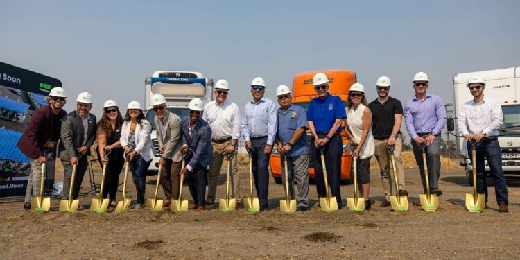 Daimler Truck JV breaks ground on e-CV charging corridor in US