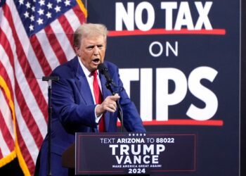 Trump doubles down on false claims states are murdering babies in rambling Arizona rally speech