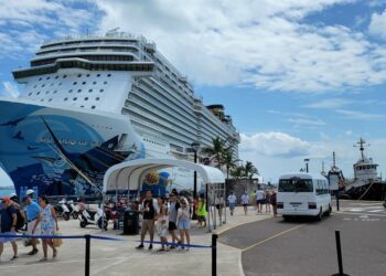 Bermuda Tourism Minister Details the Destination's Land and Sea Travel Surge