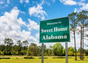 Where refugees in Alabama are arriving from