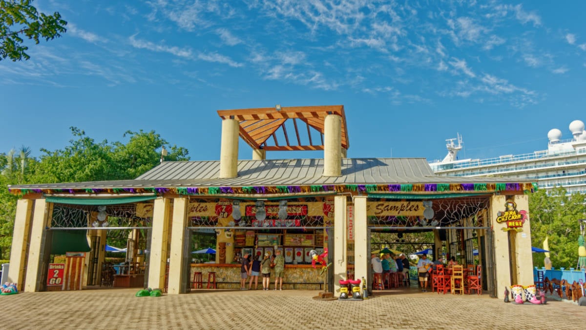Bar & Restaurant at Mahogany Bay