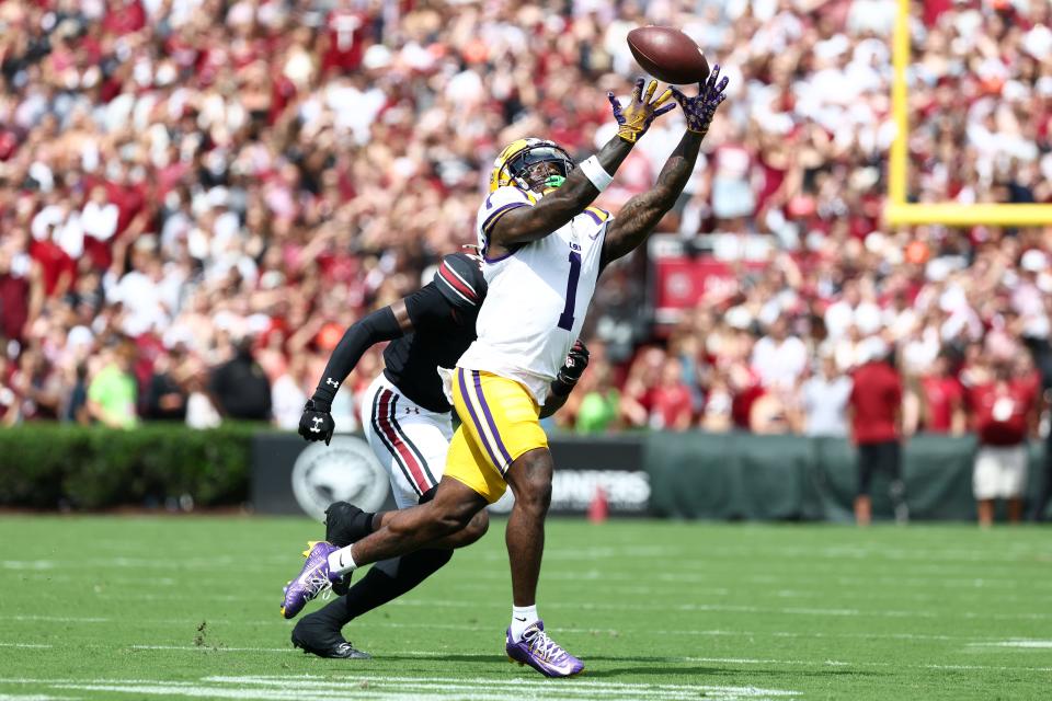 COLUMBIA, SOUTH CAROLINA - SEPTEMBER 14: Aaron Anderson #1 of the LSU Tigers catches the ball against the South Carolina Gamecocks during the first quarter at Williams-Brice Stadium on September 14, 2024 in Columbia, South Carolina. (Photo by Isaiah Vazquez/Getty Images)