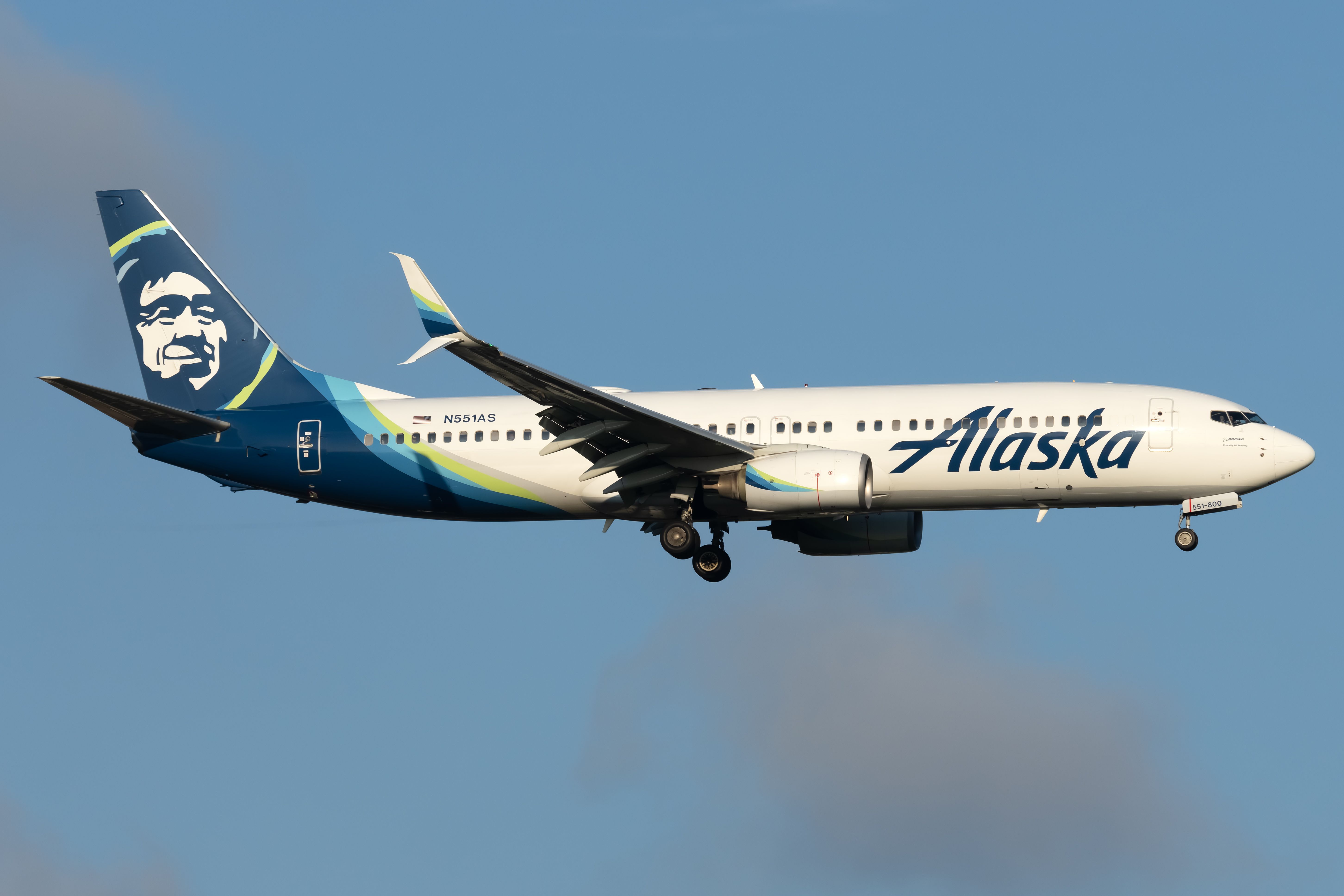 N551AS Alaska Airlines Boeing 737-890 (1)-1