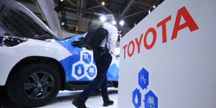 Trump says he will tax Mexican auto imports by 200% and make them 'unsellable' in the US