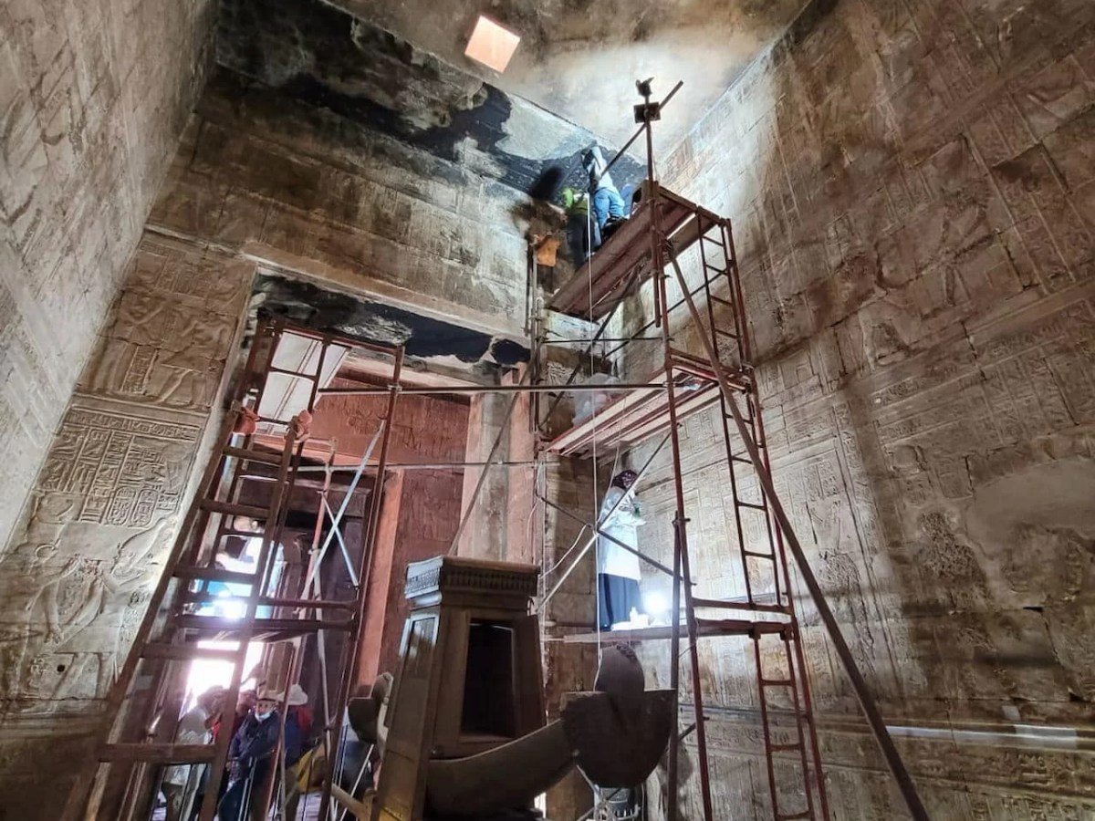 Original Colors of Inscriptions Revealed at the Temple of Horus in Edfu