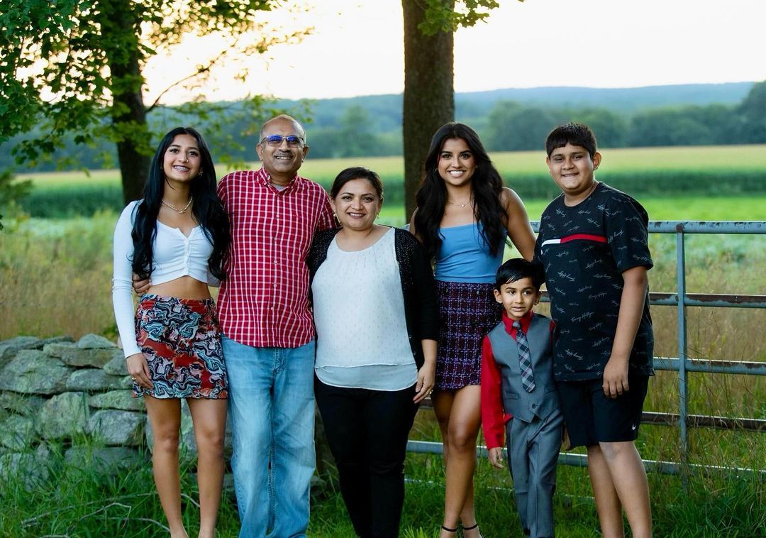 Dhruvi Patel with her family. 