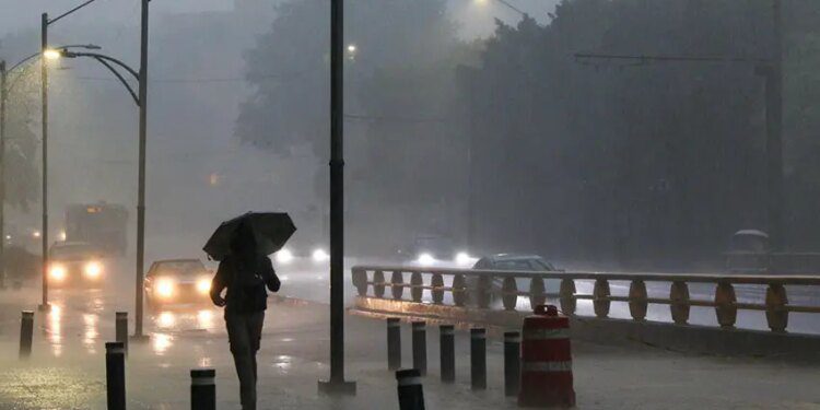 Tropical wave bringing more heavy rains across Mexico