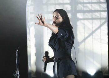 St. Vincent Announces Spanish-Language Version of ‘All Born Screaming,’ Shares ‘Hombre Roto’