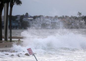 Hurricane Helene prompts mass travel changes from airlines, cruises