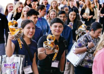 Phoenix businessman has a plan to sell integrity