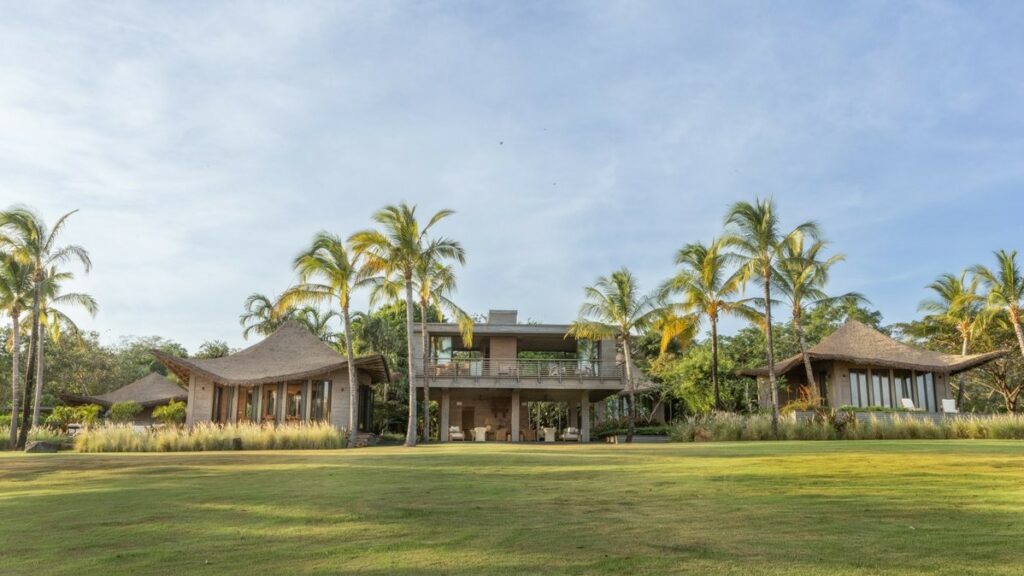 Aerin Lauder’s Idyllic Hideaway Along Panama’s Lush Pacific Coast