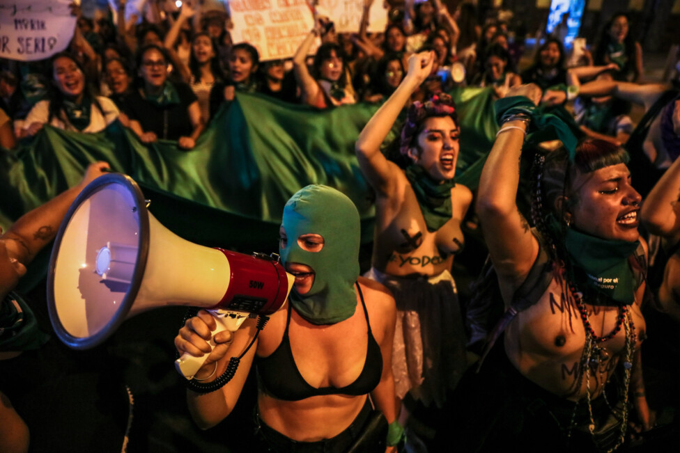 The color green has spread from Argentina to other Latin American countries, to demand the right of women and feminist movements to legal and safe abortion. Credit: Walter Hupiú / IPS